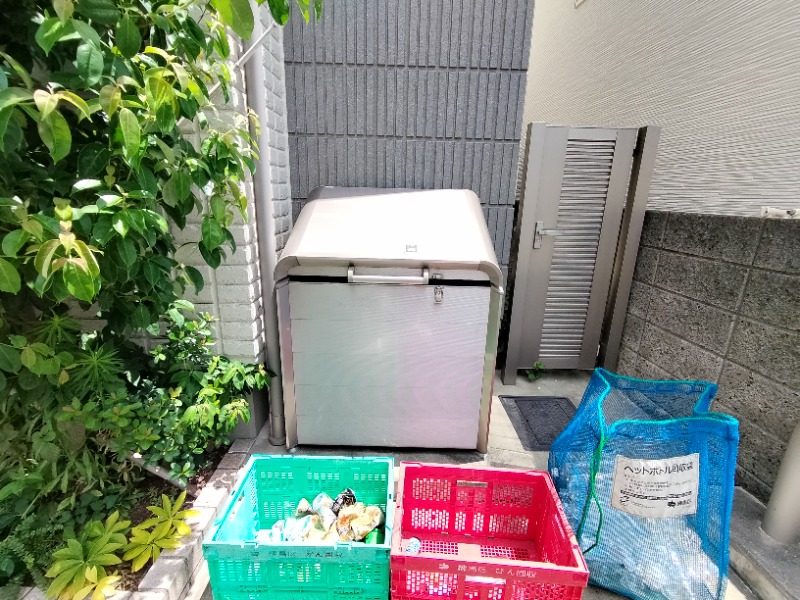 敷地内・建物