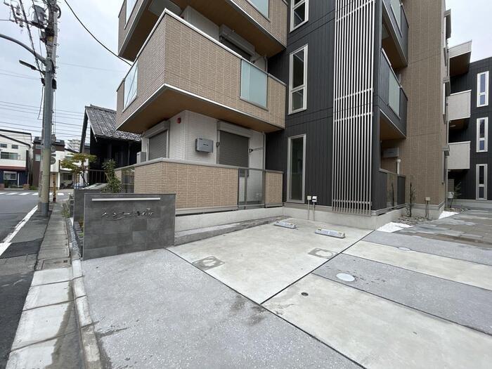 敷地内・建物