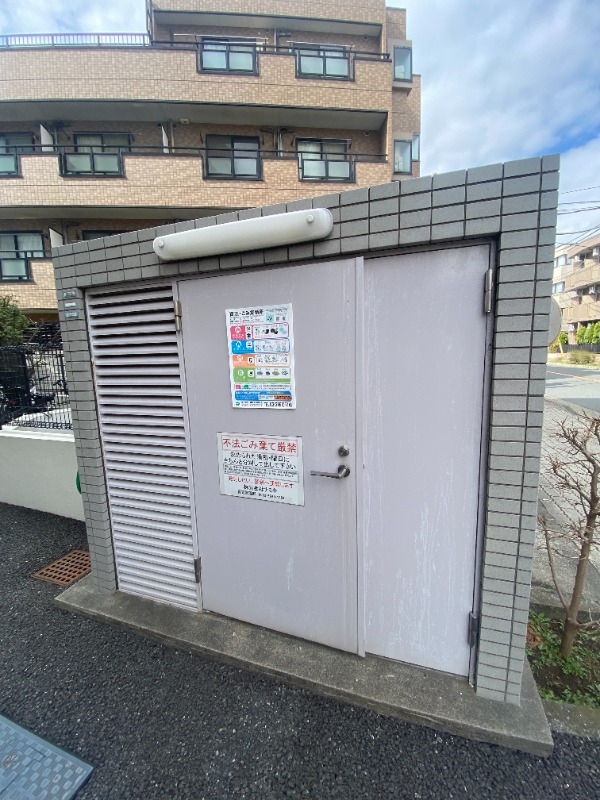 敷地内・建物