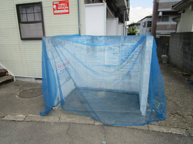 敷地内・建物