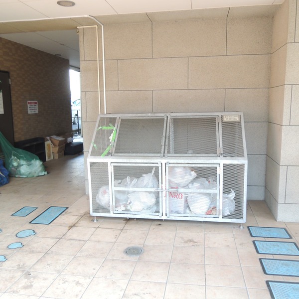 敷地内・建物