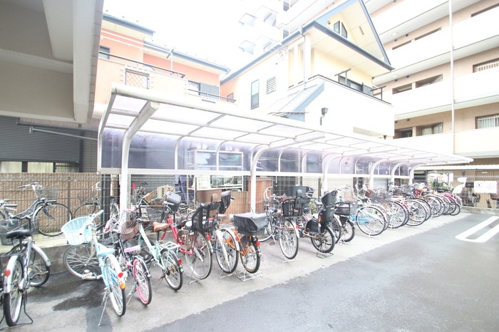 敷地内・建物
