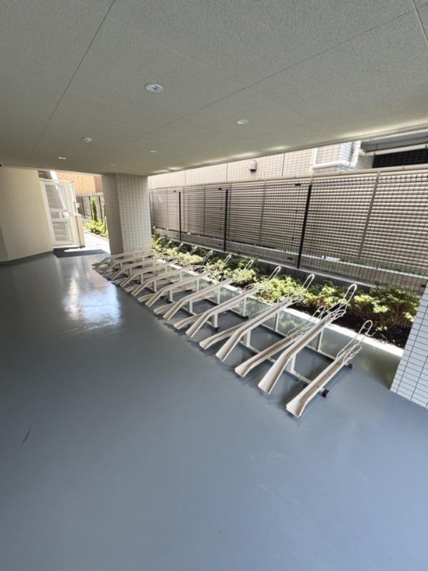 敷地内・建物