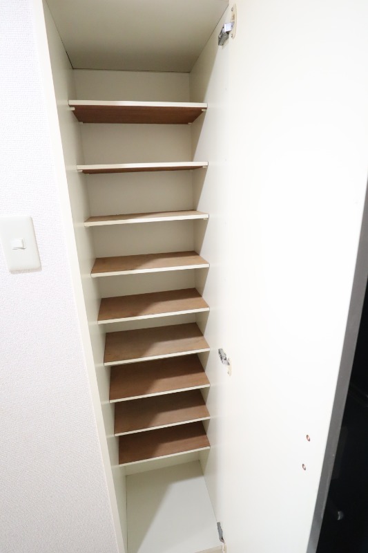 ◇便利なハイタイプのシューズボックスあり◇