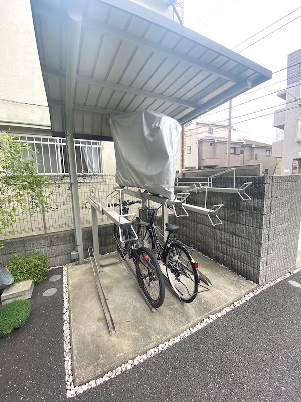 屋根付きの駐輪場★