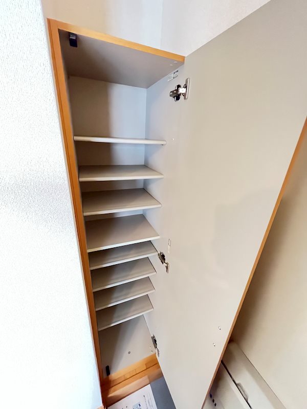 シューズボックス