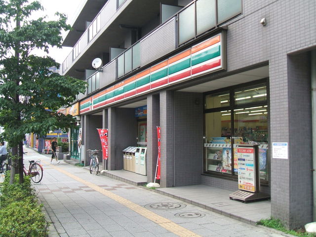 セブンイレブン 234m