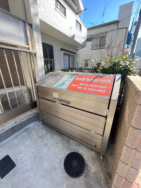 敷地内・建物