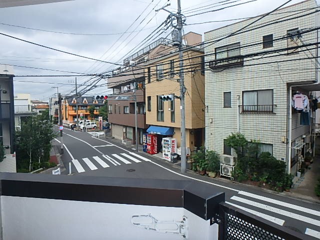ローソン板橋赤塚三丁目店 164m