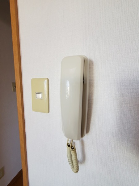 インターホン