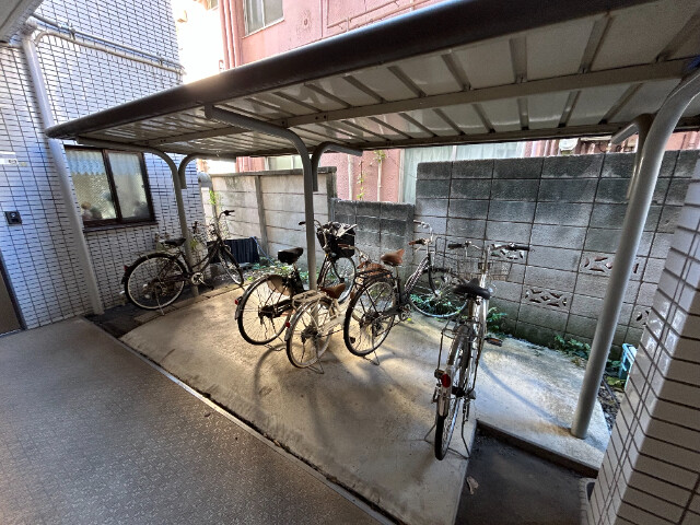 敷地内・建物