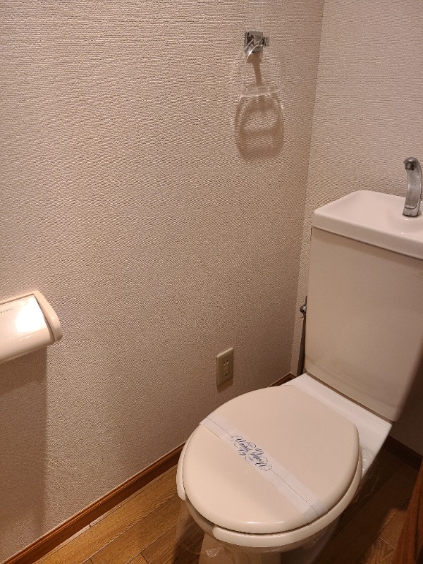 トイレ（温水洗浄便座設置可能）