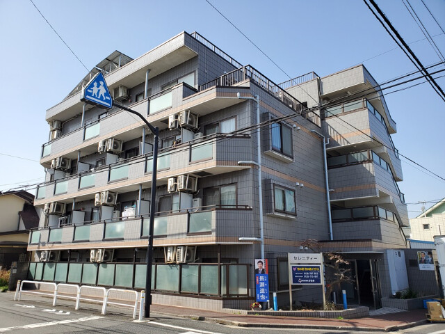 敷地内・建物