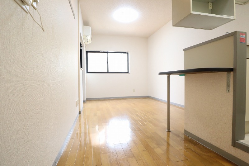 ◇南東向きで明るいお部屋◇