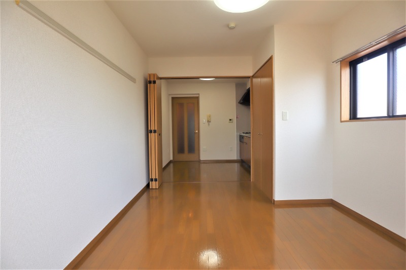嬉しい角部屋！二面採光☆