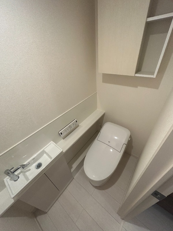 タンクレストイレ