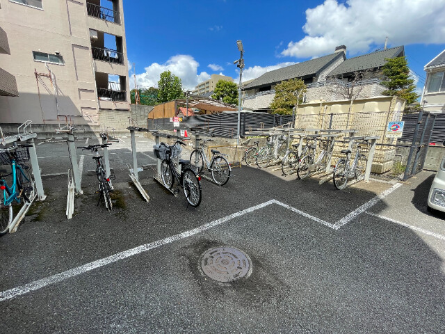 敷地内・建物