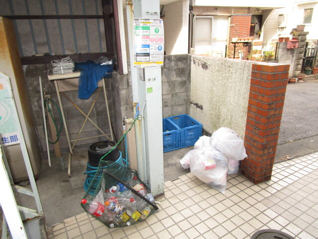 ごみ置き場
