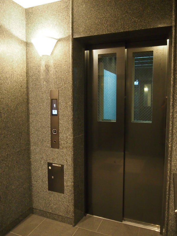 敷地内・建物