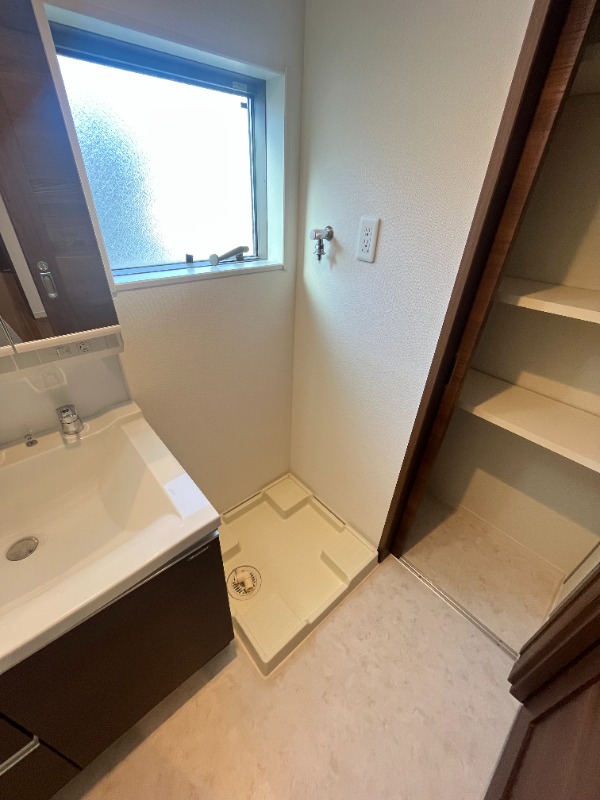 別号室写真となります。